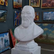 Модель бюста Абая в галерее Союза Художников