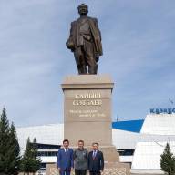 Памятник К.Сатпаеву